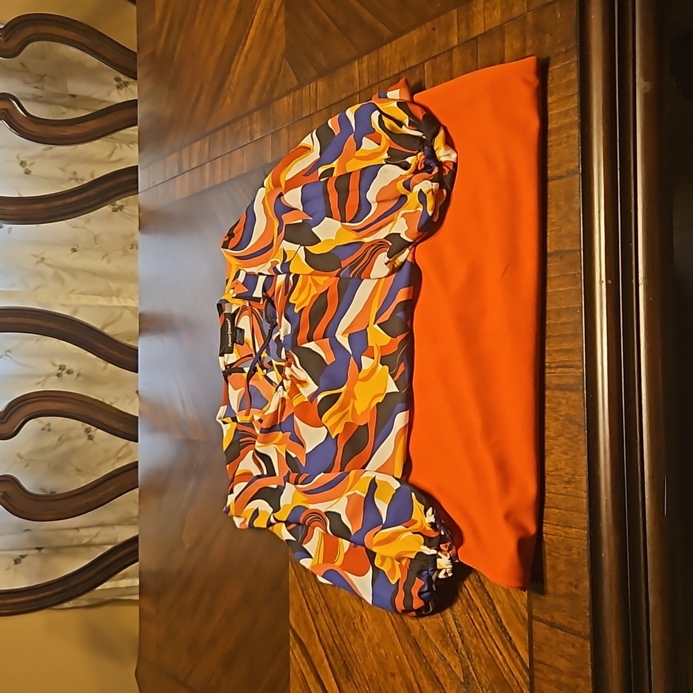 5/15.00 ❤️Ashley Stewart  Colorful  Blouse